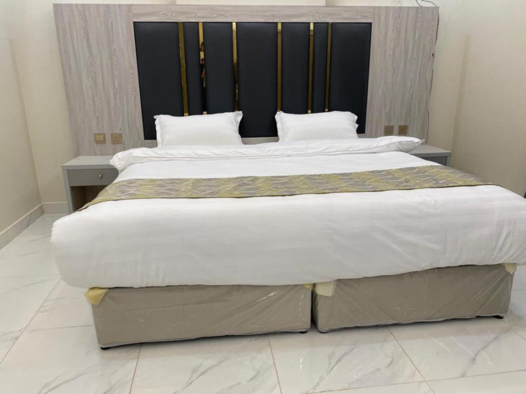 Two Bedroom Apartment Ⓥ